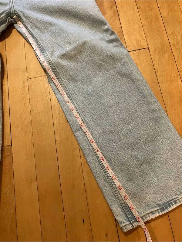 Abercrombie & Fitch 90s Relaxed High Rise Light Wash Jeans Size 26 or 2XS - Image 11