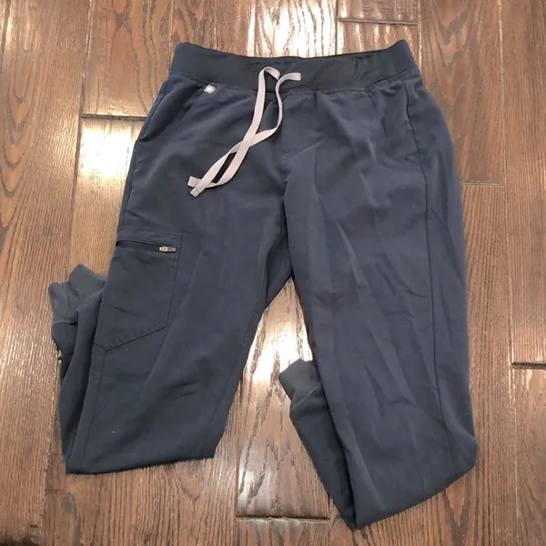 Figs technical collection nurses joggers size small - Image 5