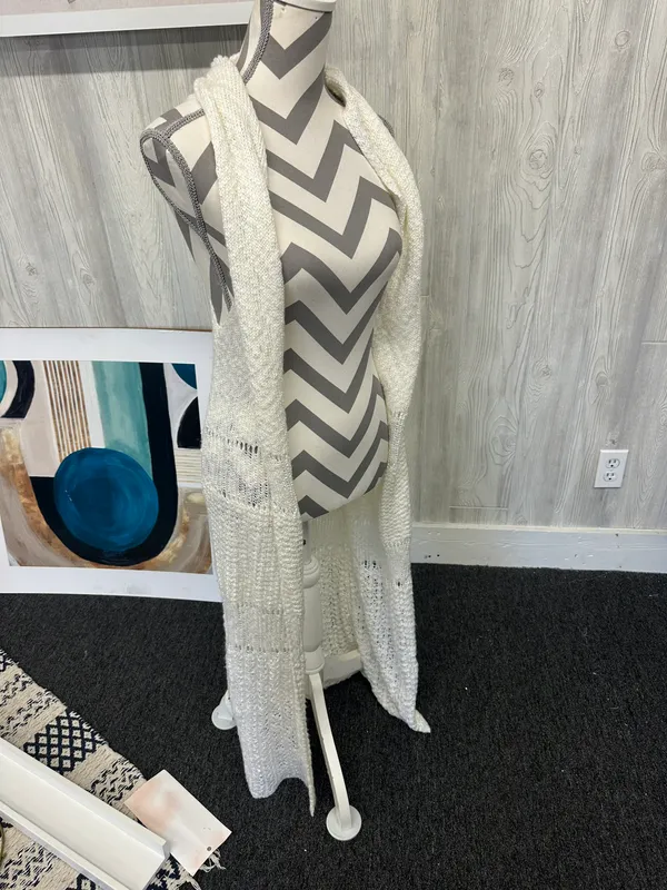 Alya Crochet Vest - Image 3
