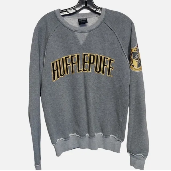 Harry Potter Wizarding World Universal Studios Hufflepuff Sweatshirt Size Small - Image 4