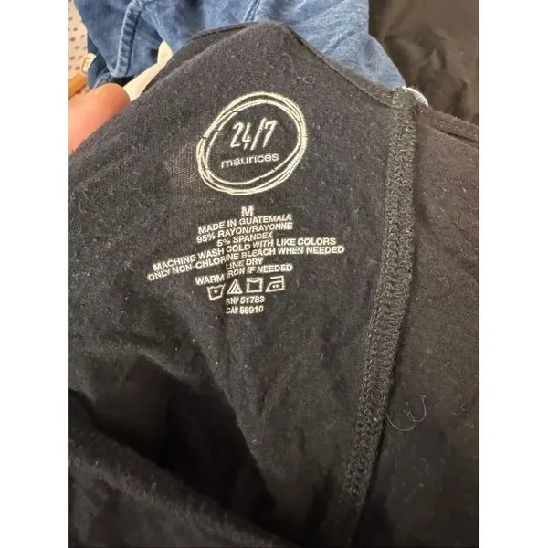 Maurices 24/7 Black Scoop Neck T Shirt Size Medium Stretch Basic Short Sleeve Te - Image 6