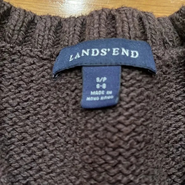 LANDS’ End vneck brown sweater size small (6-8). - Image 3