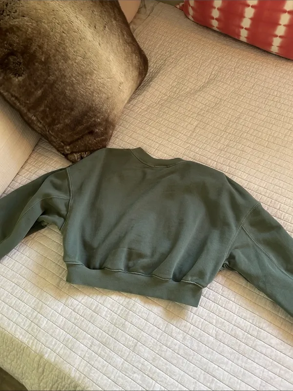 OFFLINE By Aerie Throw-Back green Cropped V Neck Sweatshirt XS oversized - Image 9