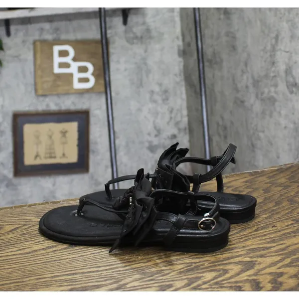 NWT Karl Lagerfeld Paris Womens Cristi Studded Bow Thong Sandal Slide Black 9M - Image 4