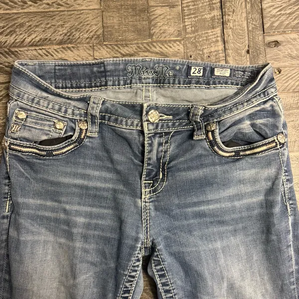 Miss Me Size 28 Signature Bootcut Jeans, some wear - Image 4