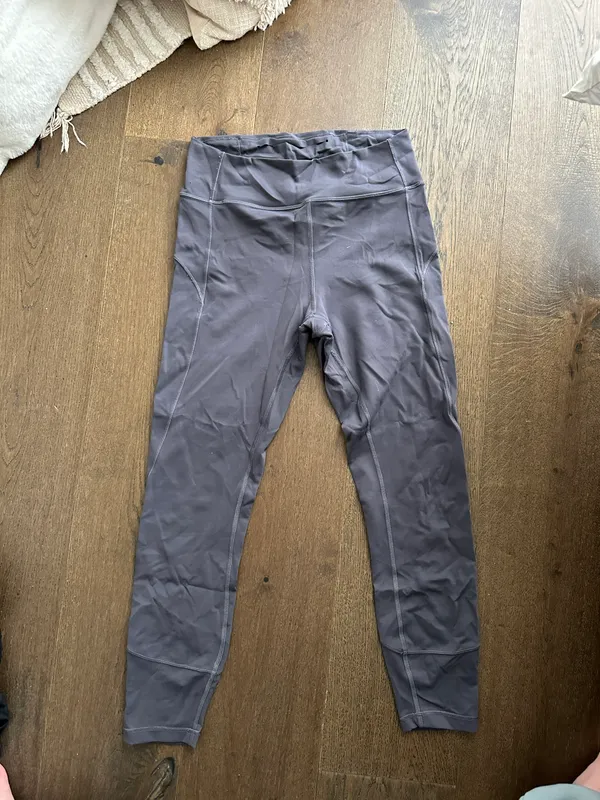 Lululemon In Movement Tight 25” Everlux - Image 5