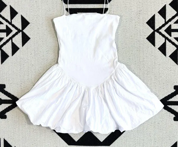 Zara Mixed Ribbed Poplin Balloon Mini Dress in White Medium - Image 7