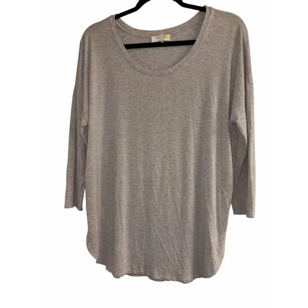 ✨Aritzia Babaton Norris Grey Sz Medium T-Shirt✨ - Image 5