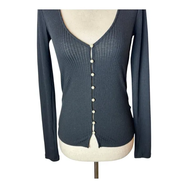 Aritzia Wilfred Sweater‎ Women XXS Black Pearl Button Ribbed Knit Top Whimsigoth - Image 7