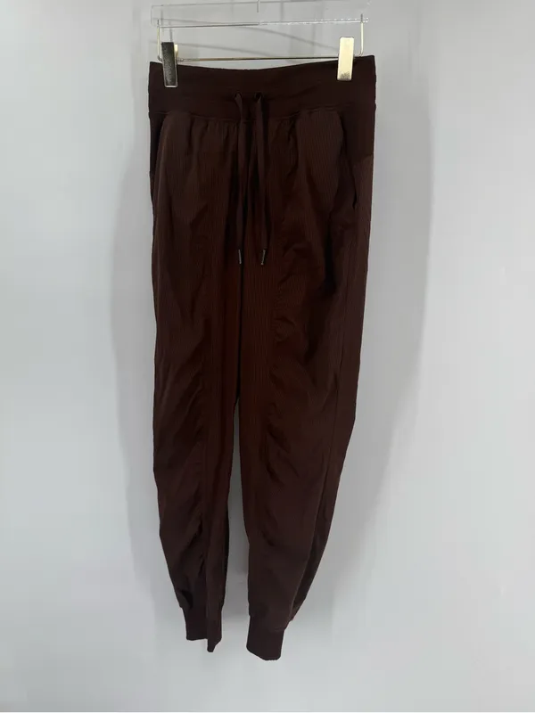 Lululemon‎ Dance Studio Mid-Rise Jogger Full Length
Java size 4 - Image 3