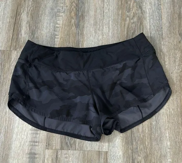 Lululemon Speed Shorts 2.5" Low-Rise - Image 2