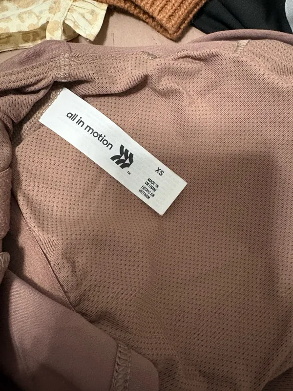 Target Tank Top Cropped Sports Bra - Image 2