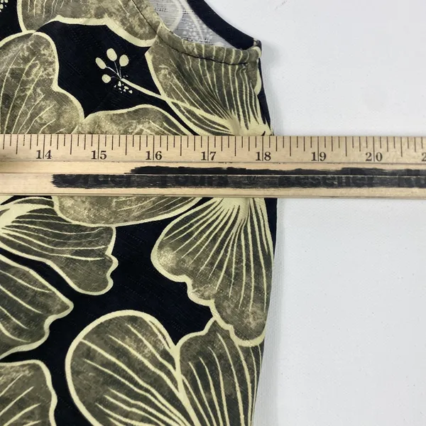 Tommy Bahama Vest Womens Medium Black‎ Beige Silk Hawaiian Floral Tie Front - Image 8