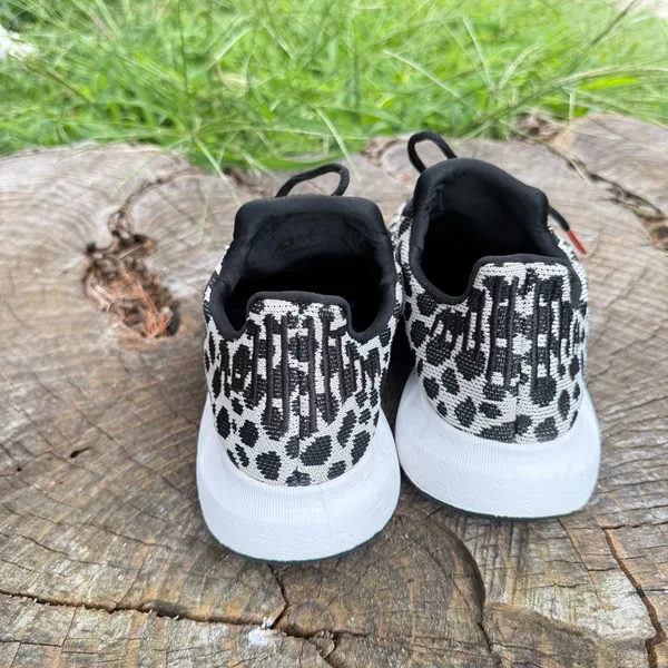 Adidas Swift Run Leopard Black White Womens Running Shoes size 8.5 - Image 3
