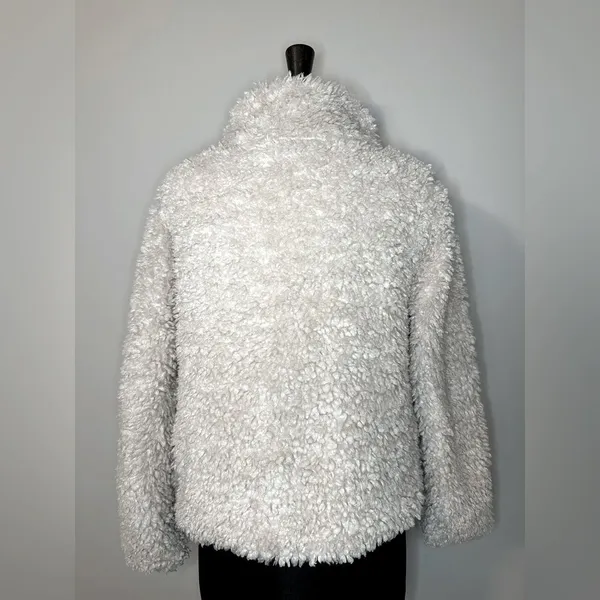 Loft Lounge Sherpa Soft Button Up Cream Women’s Small - Image 4