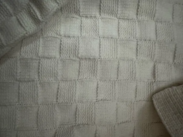 White Abercrombie collar sweater - Image 4