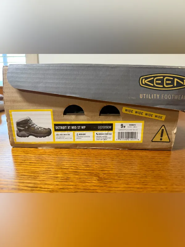 KEEN DETROIT XT MID ST Women’s 9 Wide - Image 4