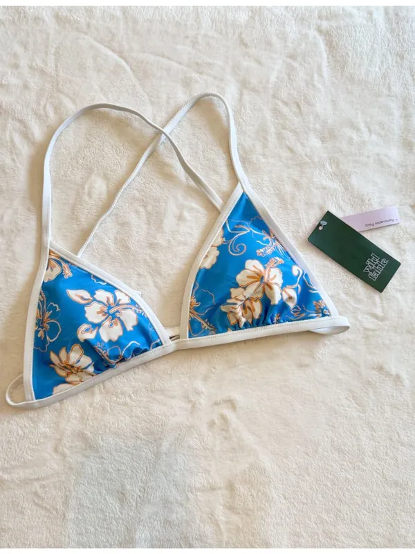 NWT Wild Fable Contrast Binding Blue Floral Tropical Triangle Bikini Top - Small - Image 2