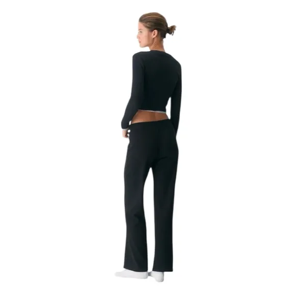Aritzia HomeStretch Rib Kickback Pant in Black Size Medium - Image 2
