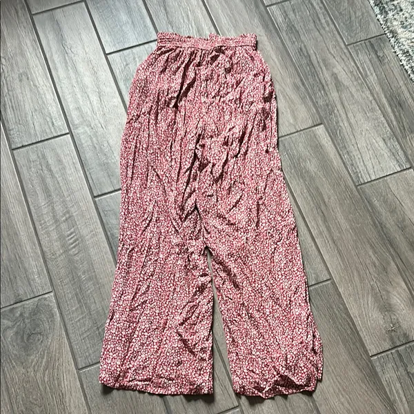 Hollister Red Floral Wide-Leg Pants - Image 4