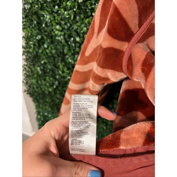 Anthropologie Margot Sherpa Reversible Zebra Print Red Coat Size Small - Image 6