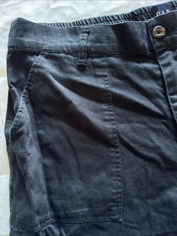 Gap Women’s Elastic Waist Black Cargo Jogger Pants - Image 5
