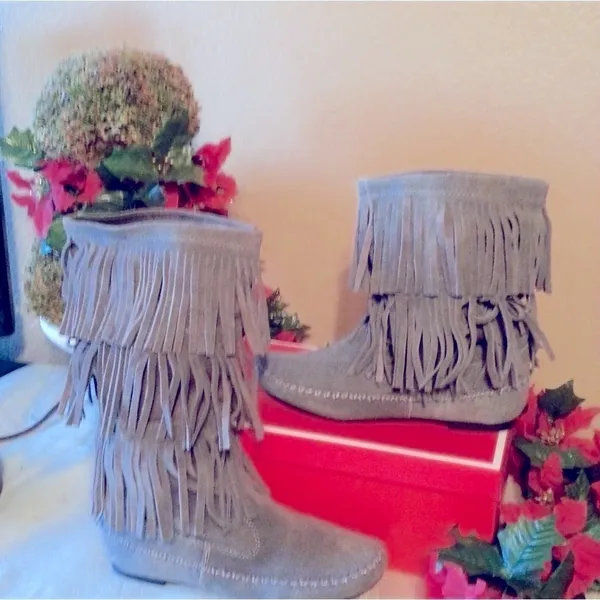 LAUREN Conrad Fringe Fashion Gray Boots - Image 2