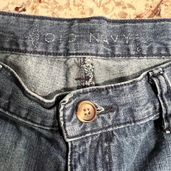 Women’s Blue Old Navy Size 2 Jean Shorts - Image 3