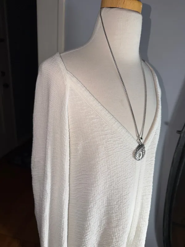 Anthropologie Ivory Textured V-Neck Knit Top - Image 3