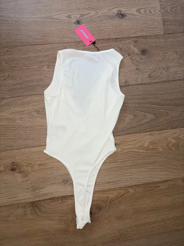 Edikted brand new lacy white floral body suit tank xs with tags - Image 5
