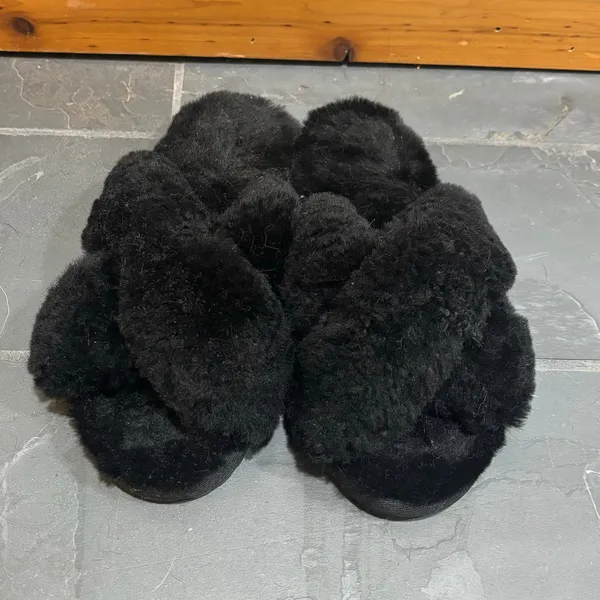 EMU Australia Black Mayberry Slippers - Image 3