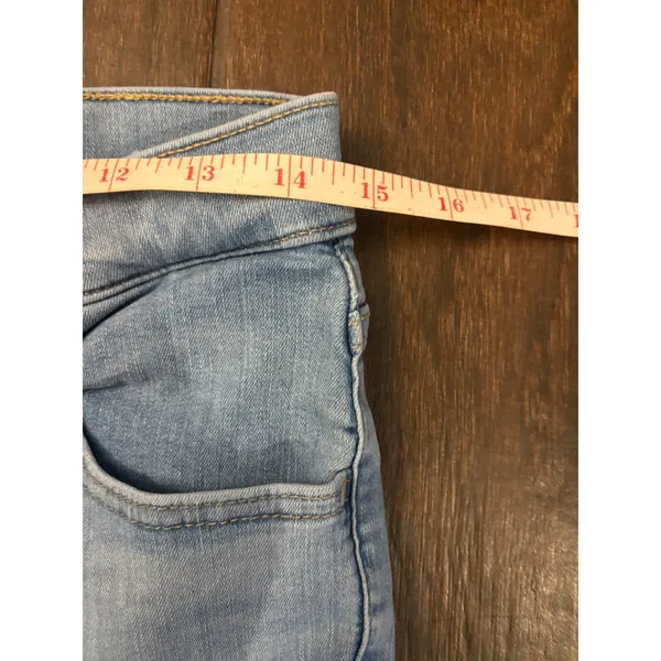 Levi's 720 High Rise Super‎ Skinny Jeans 28 Light Blue Distressed Raw Hem Denim - Image 5