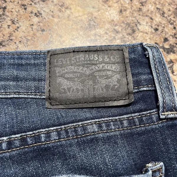 Levis Womens Jeans Cropped Zip Fly Blue Size 29 DZ - Image 5