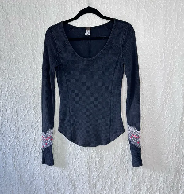 Free People Shirt Soft Thermal Top Waffle Size Medium Boho Western Cowgirl core - Image 8