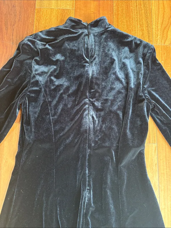 Vintage black velvet dress - Image 8