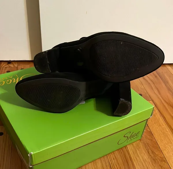 Black Suede Heeled Shoes Size 9 - Image 7