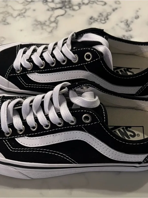 New Vans Old Skool Black Unisex Sneaker Canvas Shoes Women Size 8 Men’s Size 6.5 - Image 2