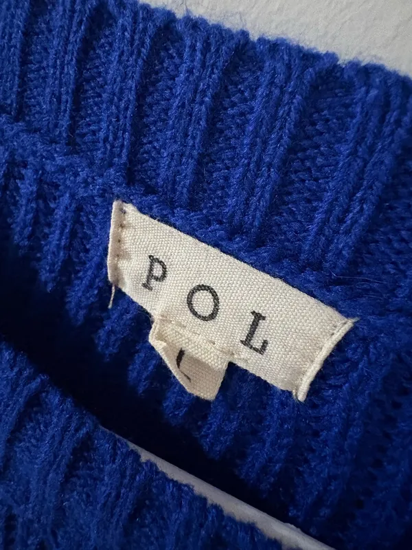 POL Sweater Crewneck Size Large - Image 2