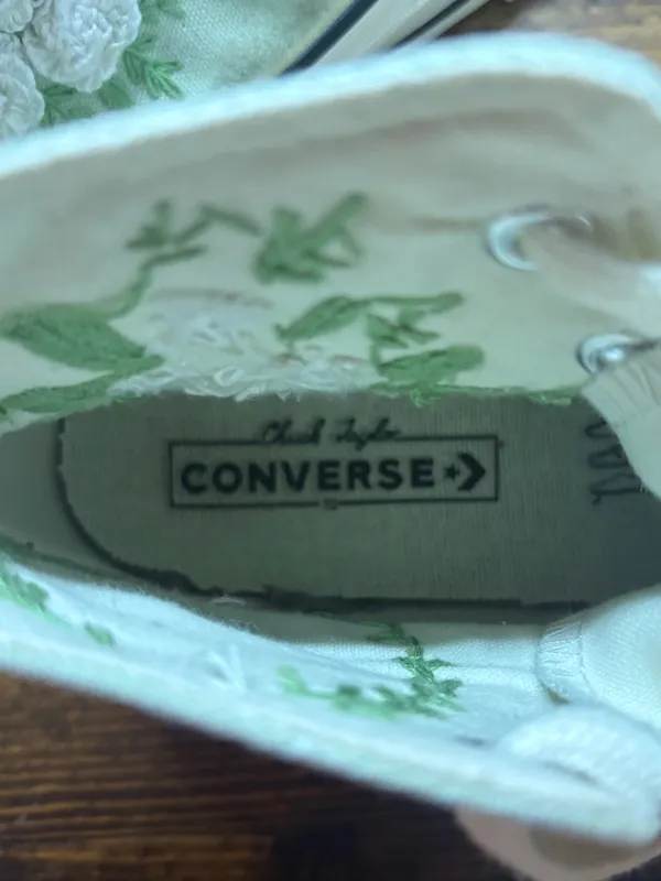Converse green floral embroidered high top sneakers size W7 - Image 8