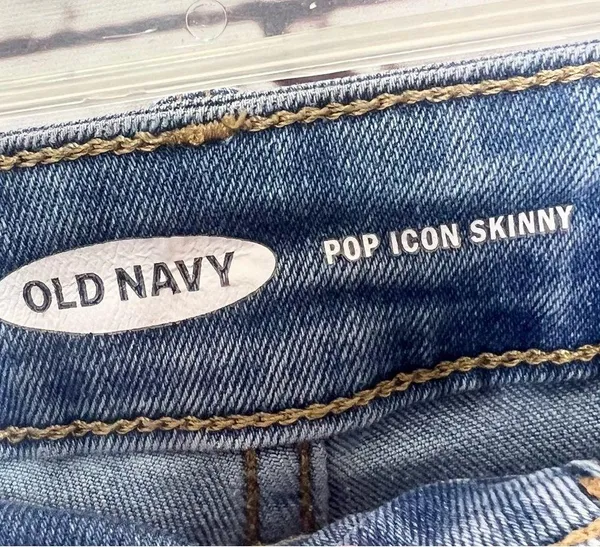 Old Navy Pop Icon Skinny Denim Jeans Size 18 with 29 inch Inseam Medium Wash - Image 4