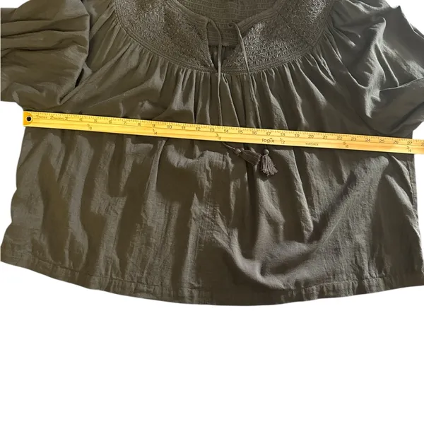 Old Navy Black Blouse with‎ Tassel Accents - Image 4