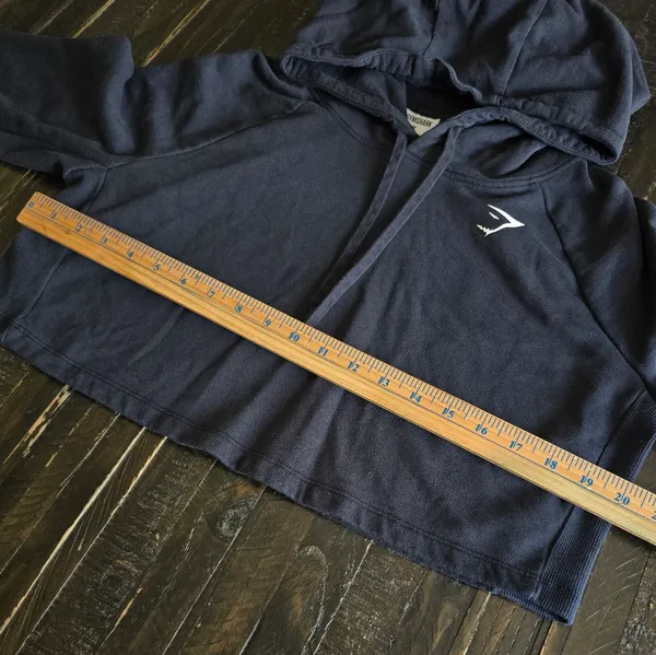Gymshark Hoodie Women M Cropped Hooded Sweatshirt Pullover Athleisure - Image 4