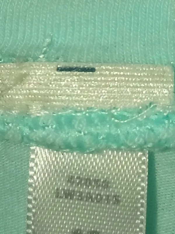 Beautiful M Mint Green Nylon Athletic Shirt Top - Image 4