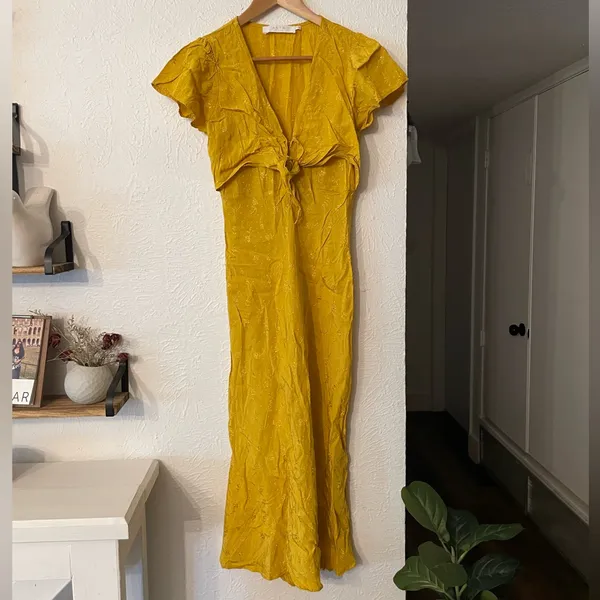 Astr Tie-Front Maxi Dress flutter sleeves Bright Yellow floral Size Small - Image 3