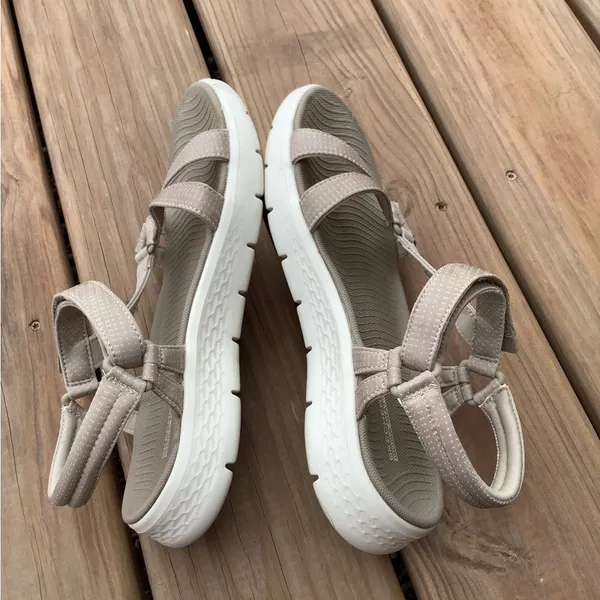 COMFY SKECHERS sandals🌷 - Image 8