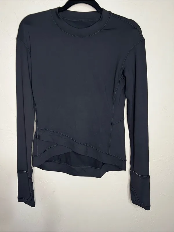 Lululemon Close To‎ Crossing Black Rulu Long Sleeve Athletic Top - Image 3