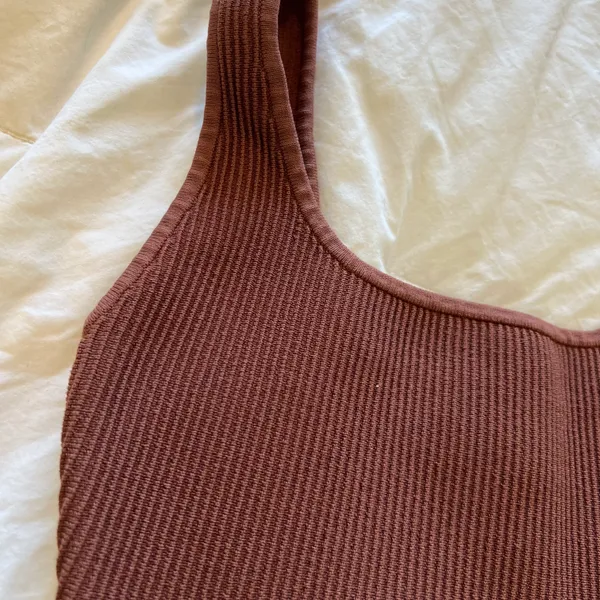 TNA Ribbed Cropped Tank Top - Image 2