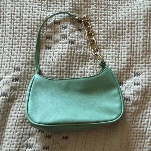 House of Want Green Mini Bag with Chain Detail - Image 3