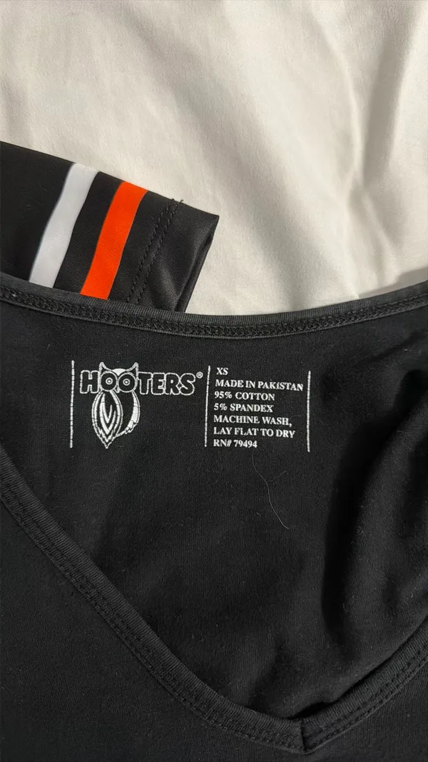 Hooters Uniform - Image 2