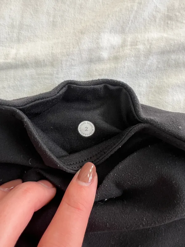 Lululemon Align Joggers Black - Image 5